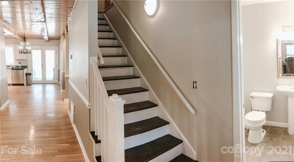 90 Thomas Road Spruce Pine, NC 28777 - Photo 5 of 39 Gallery Image 5