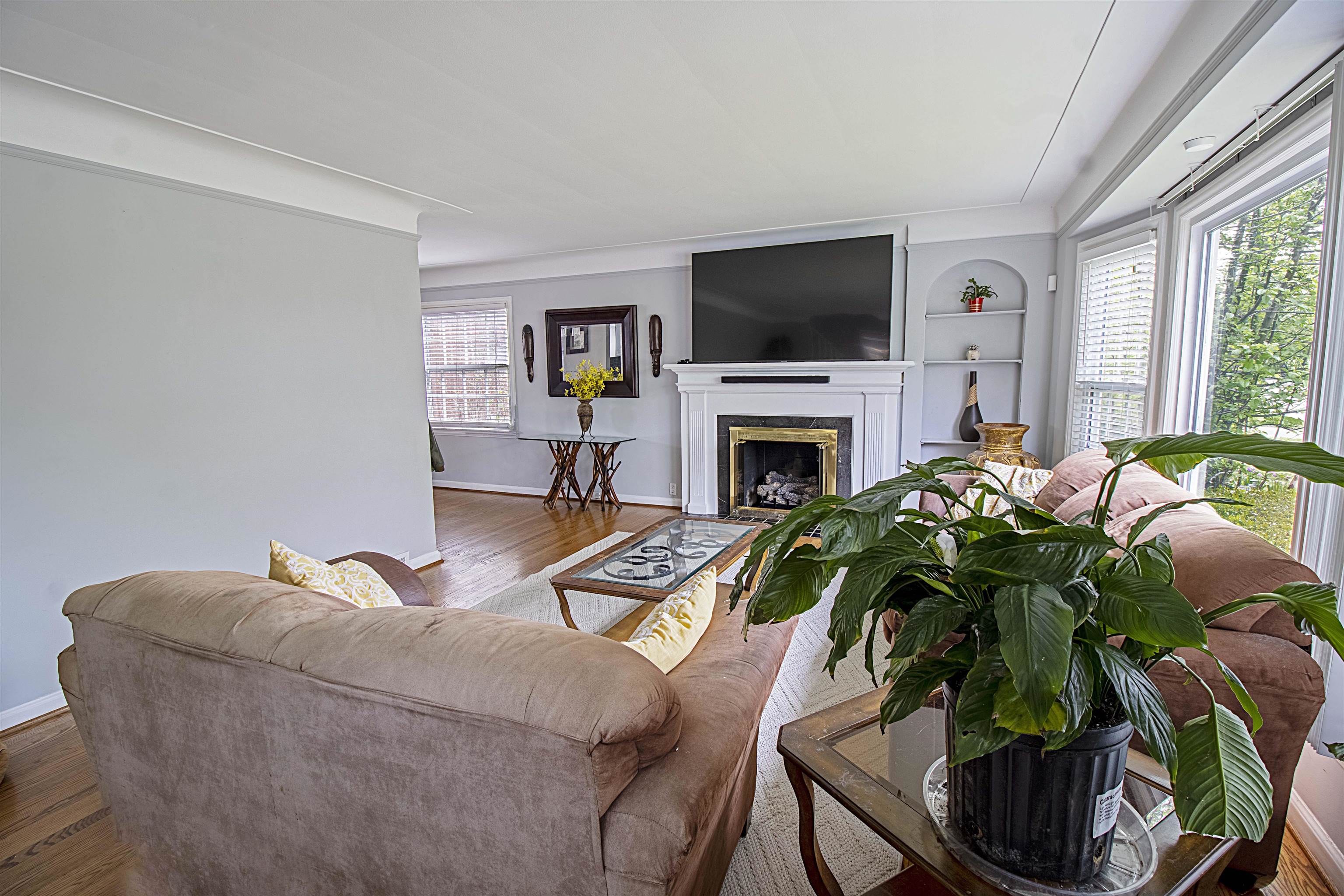 1440 Vernier Road Grosse Pointe Woods, MI 48236 - Photo 9 of 39