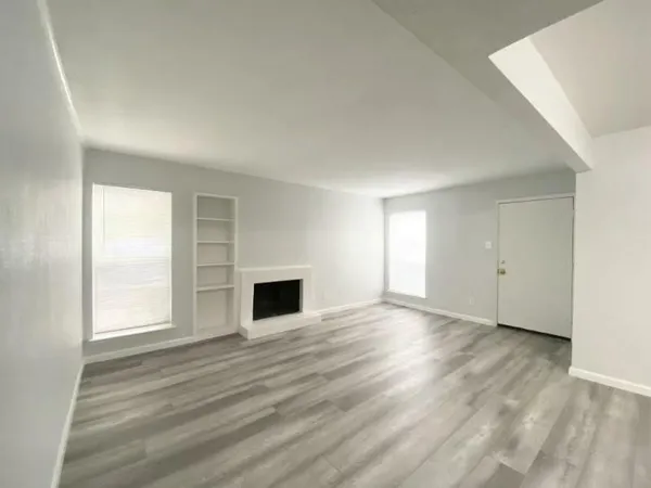 $1,550 | 12816 Midway Road, Unit 1049, Dallas, TX 75244