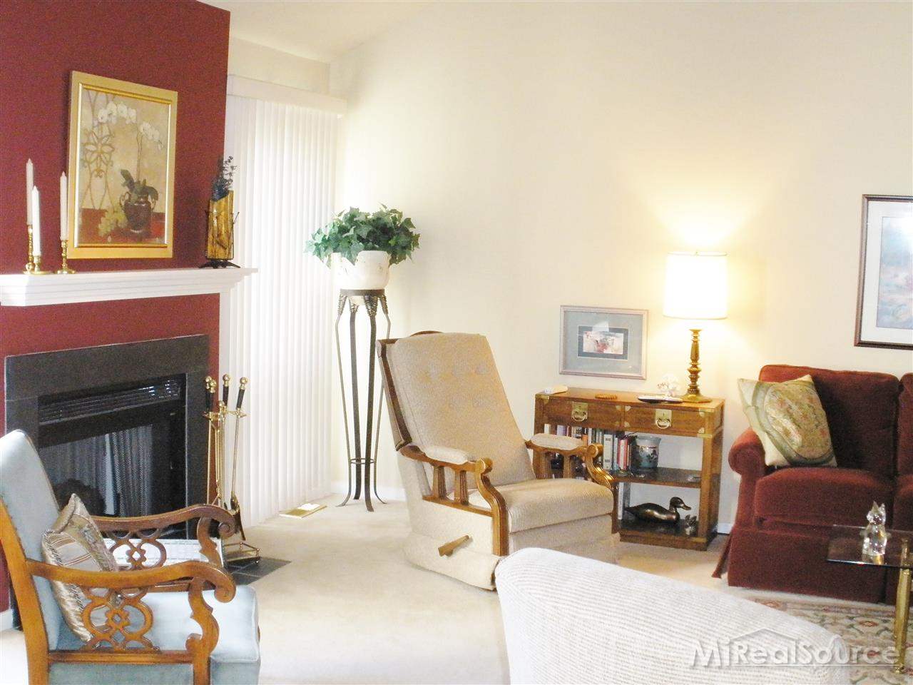 747 Eastbridge Court Rochester, MI 48307 - Photo 2 of 13 31173679-1.JPG