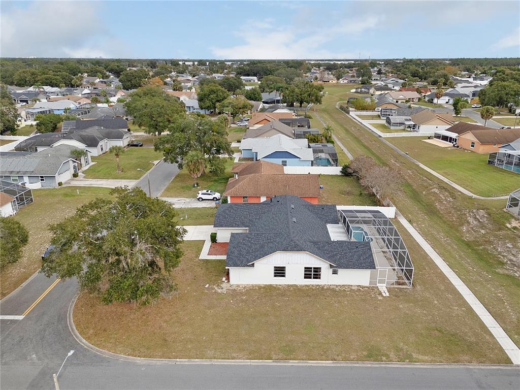 1001 Lester Ridge Court Kissimmee, FL 34747 - Photo 5 of 44
