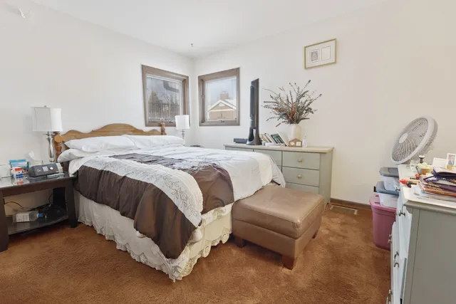 $369,900 | 739 Delphia Avenue, Elk Grove Village, IL 60007