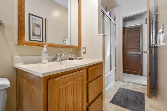 $369,900 | 739 Delphia Avenue, Elk Grove Village, IL 60007