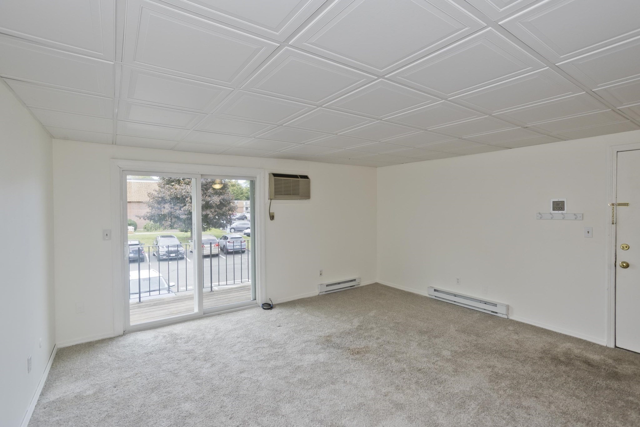 80 Damon Road, Unit 8206 Northampton, MA 01060 - Photo 4 of 24 Gallery Image 4