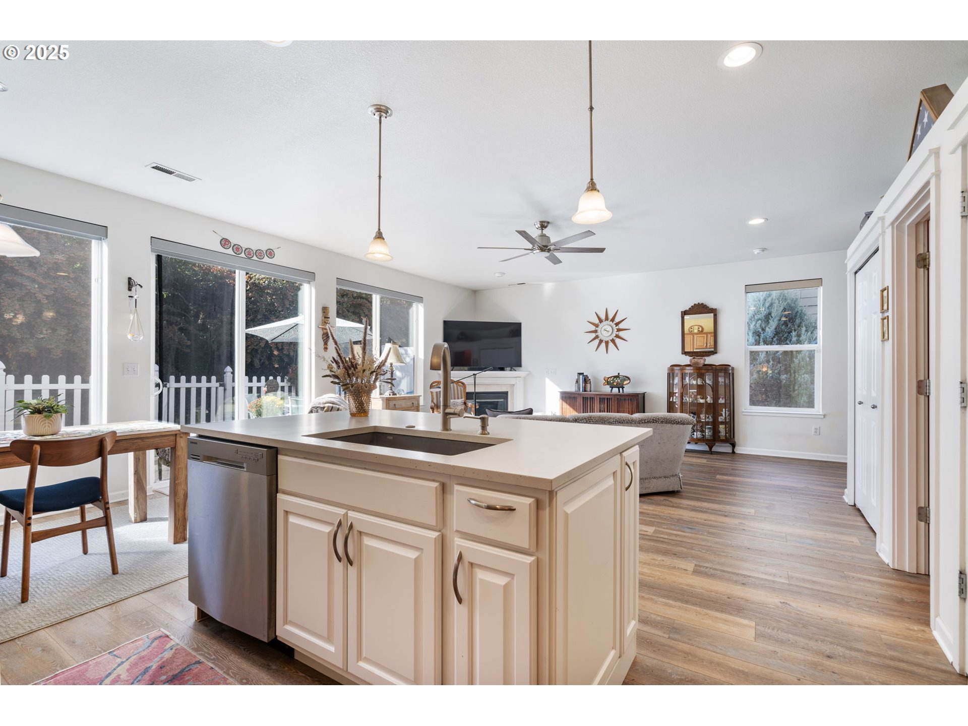 21780 Northeast Larkspur Lane Fairview, OR 97024 - Photo 13 of 31