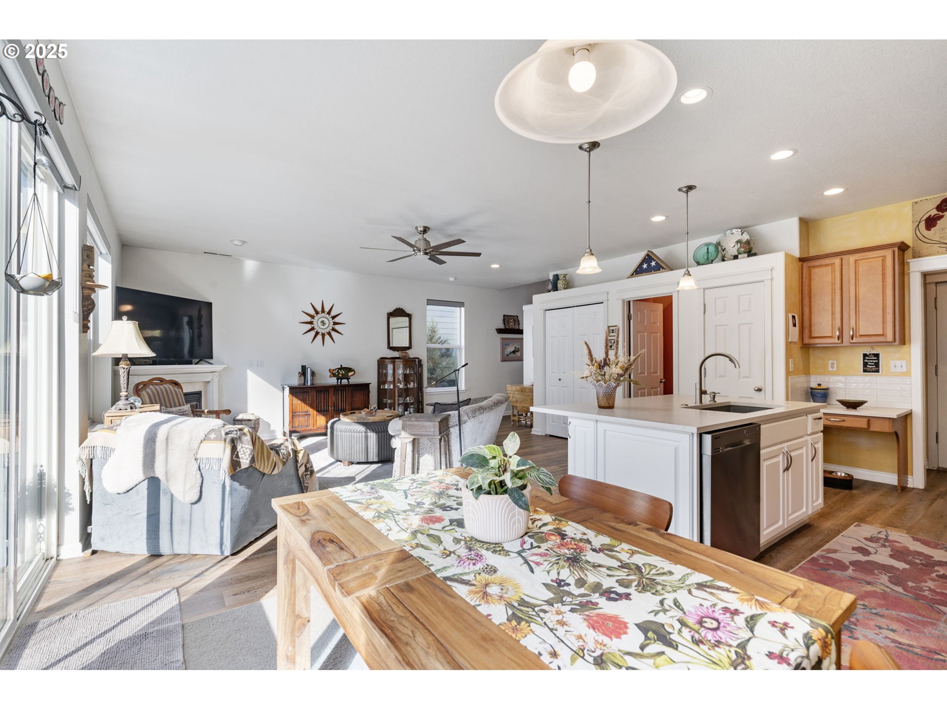 21780 Northeast Larkspur Lane Fairview, OR 97024 - Photo 14 of 31