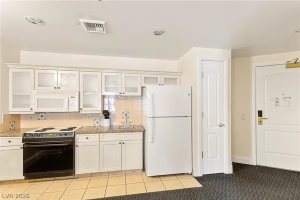 $1,250 | 30 Strada Di Villaggio, Unit 142, Henderson, NV 89011