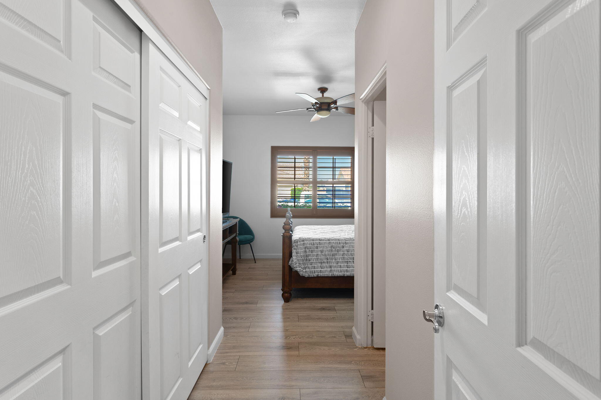 83035 Exeter Court Thermal, CA 92274 - Photo 16 of 38 a view of a hallway with a livingroom and a dinning room