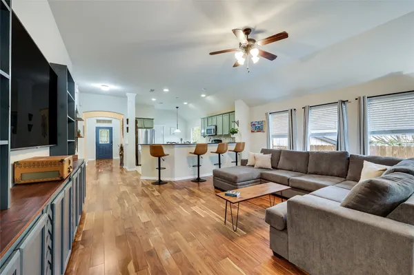 $2,900 | 1426 Gracy Drive, Austin, TX 78758