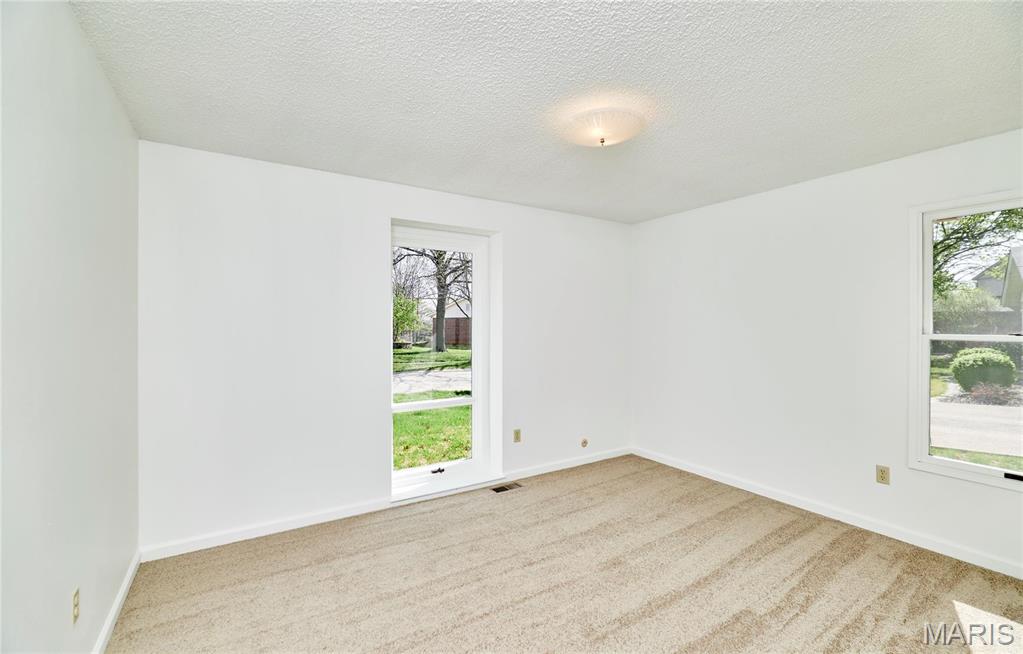 5625 Brookstone View Drive St. Louis, MO 63129 - Photo 23 of 32