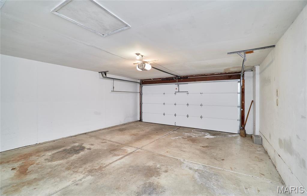 5625 Brookstone View Drive St. Louis, MO 63129 - Photo 29 of 32