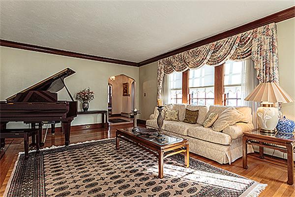 65 Richardson Road Belmont, MA 02478 - Photo 14 of 30 Gallery Image 14