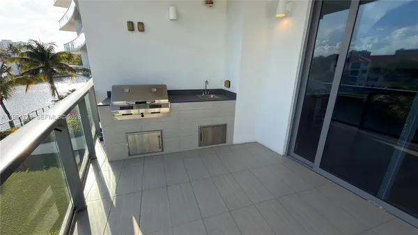 $1,320,000 | 3250 Northeast 188th Street, Unit 204, Aventura, FL 33180