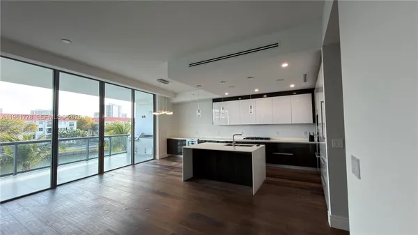 $1,320,000 | 3250 Northeast 188th Street, Unit 204, Aventura, FL 33180