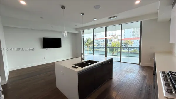 $1,320,000 | 3250 Northeast 188th Street, Unit 204, Aventura, FL 33180