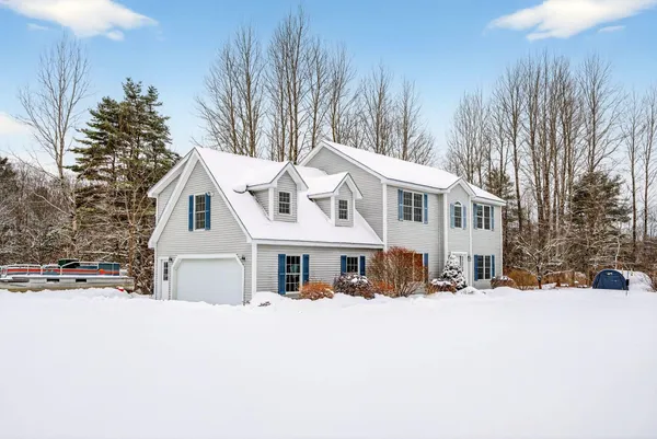 $850,000 | 39 Hunter Road, Freeport, ME 04032