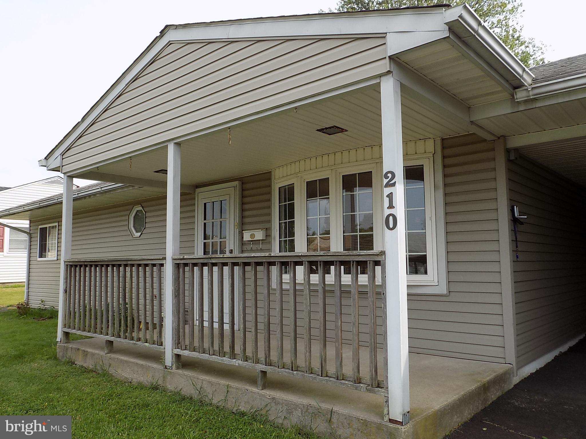 210 Yorkshire Road Fairless Hills, PA 19030 - Photo 3 of 15 Gallery Image 3