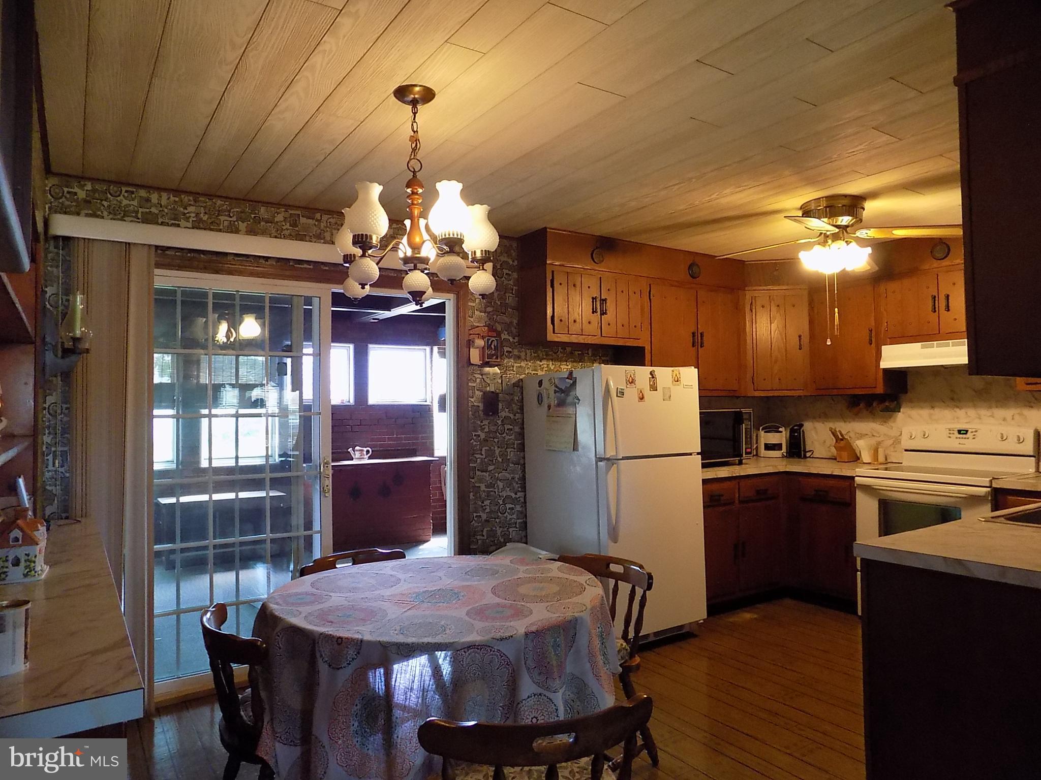 210 Yorkshire Road Fairless Hills, PA 19030 - Photo 5 of 15 Gallery Image 5