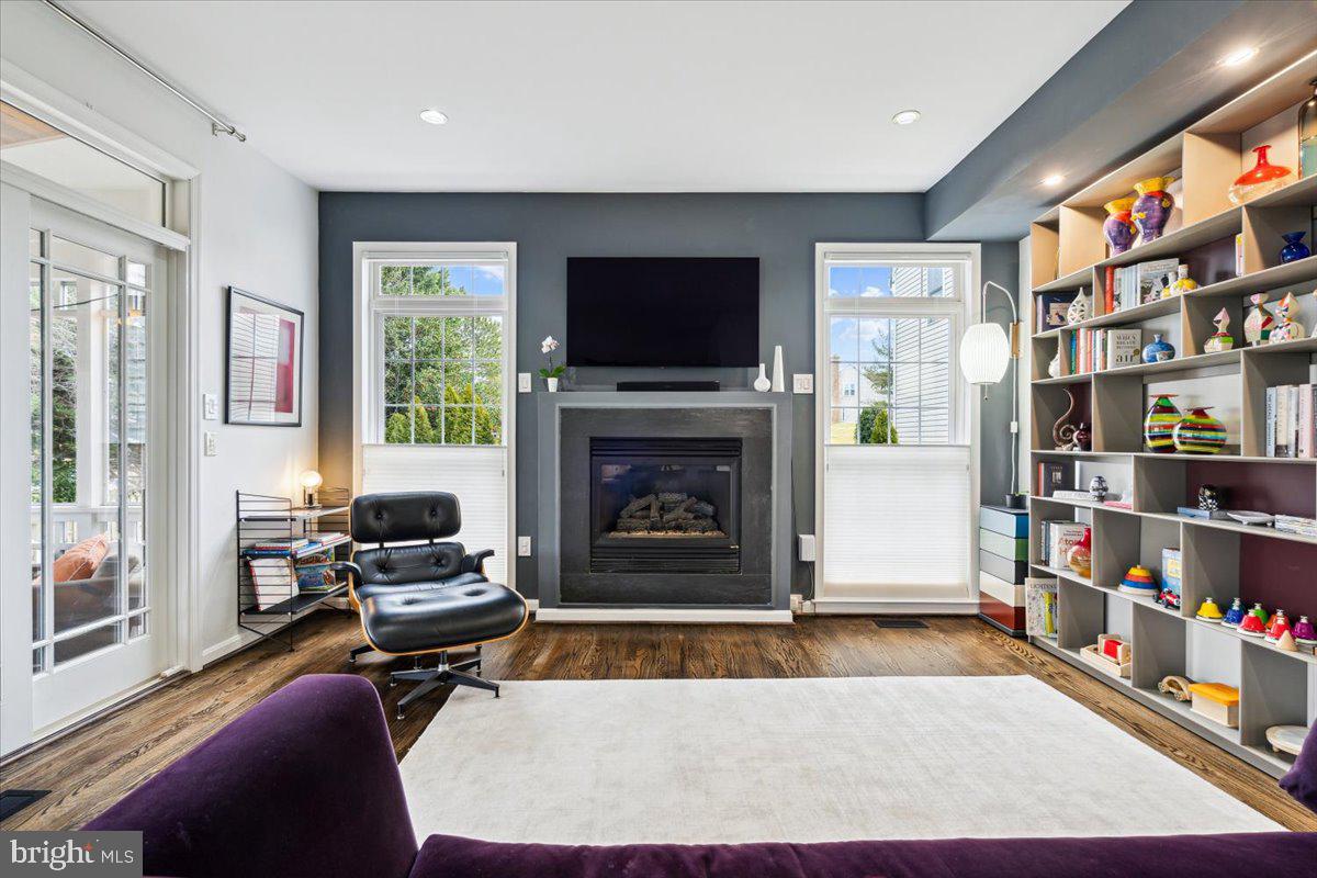 2554 Bear Den Road Frederick, MD 21701 - Photo 24 of 78 Gas fireplace