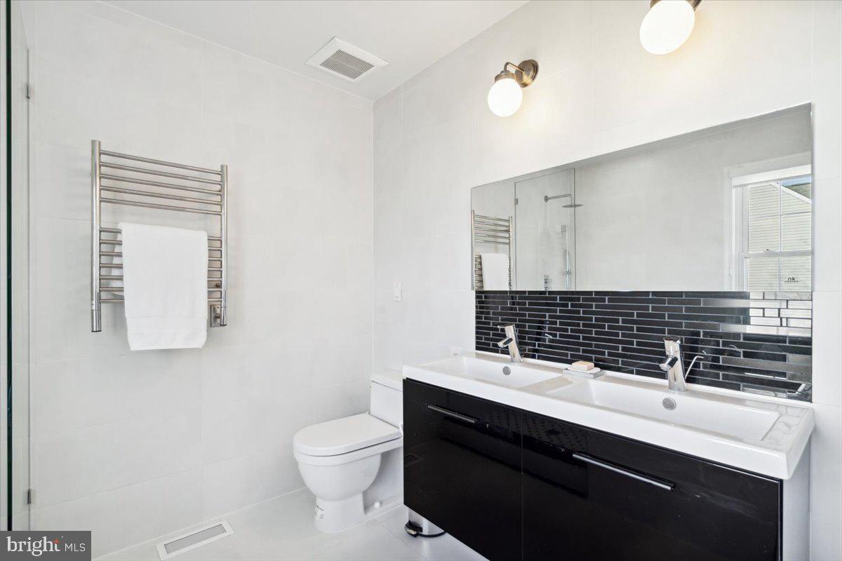 2554 Bear Den Road Frederick, MD 21701 - Photo 37 of 78 En-suite double vanity