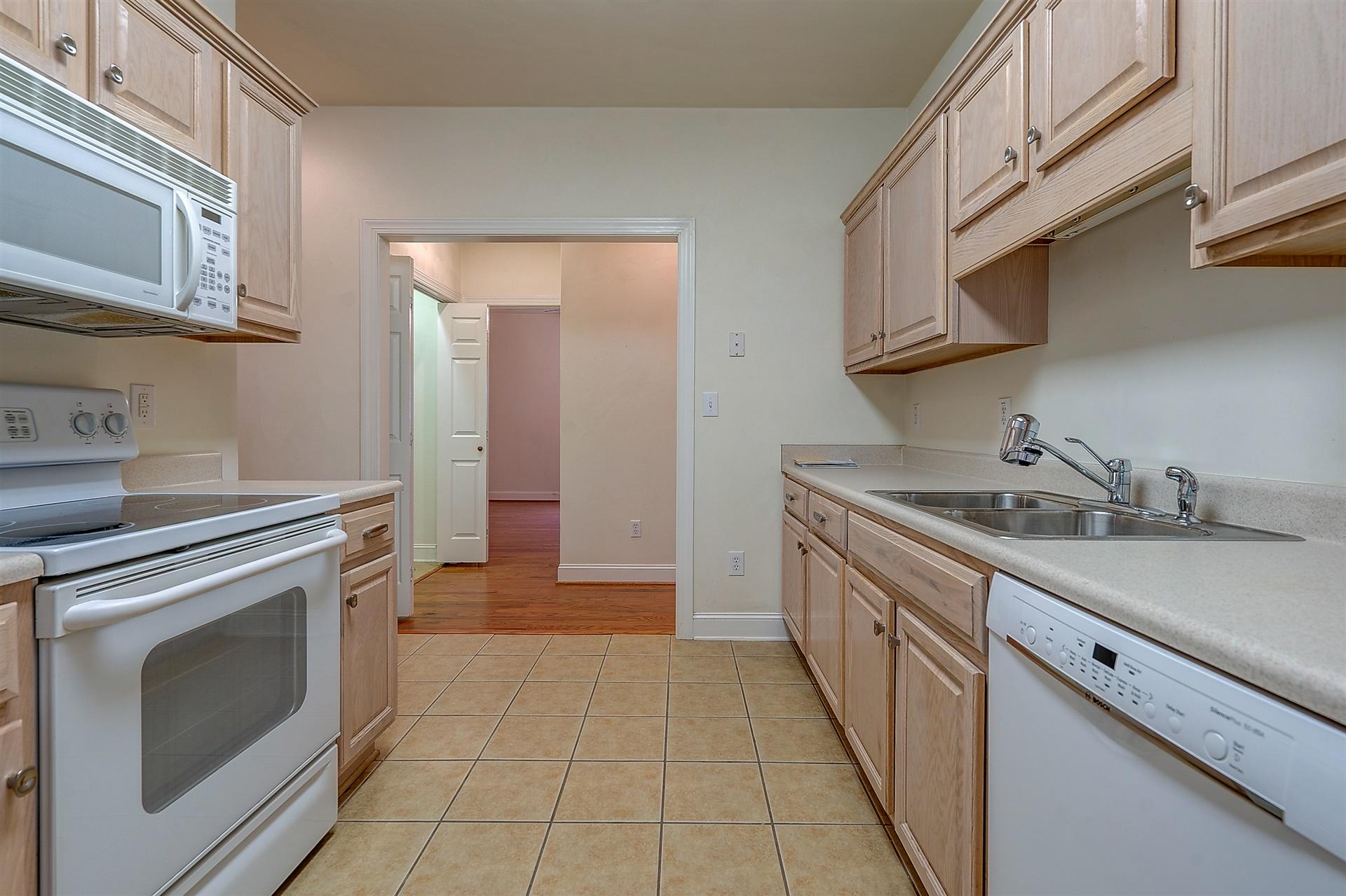 6054 Brahma Road Roanoke, VA 24018 - Photo 14 of 30 14-DSC00266_67_68_69_70