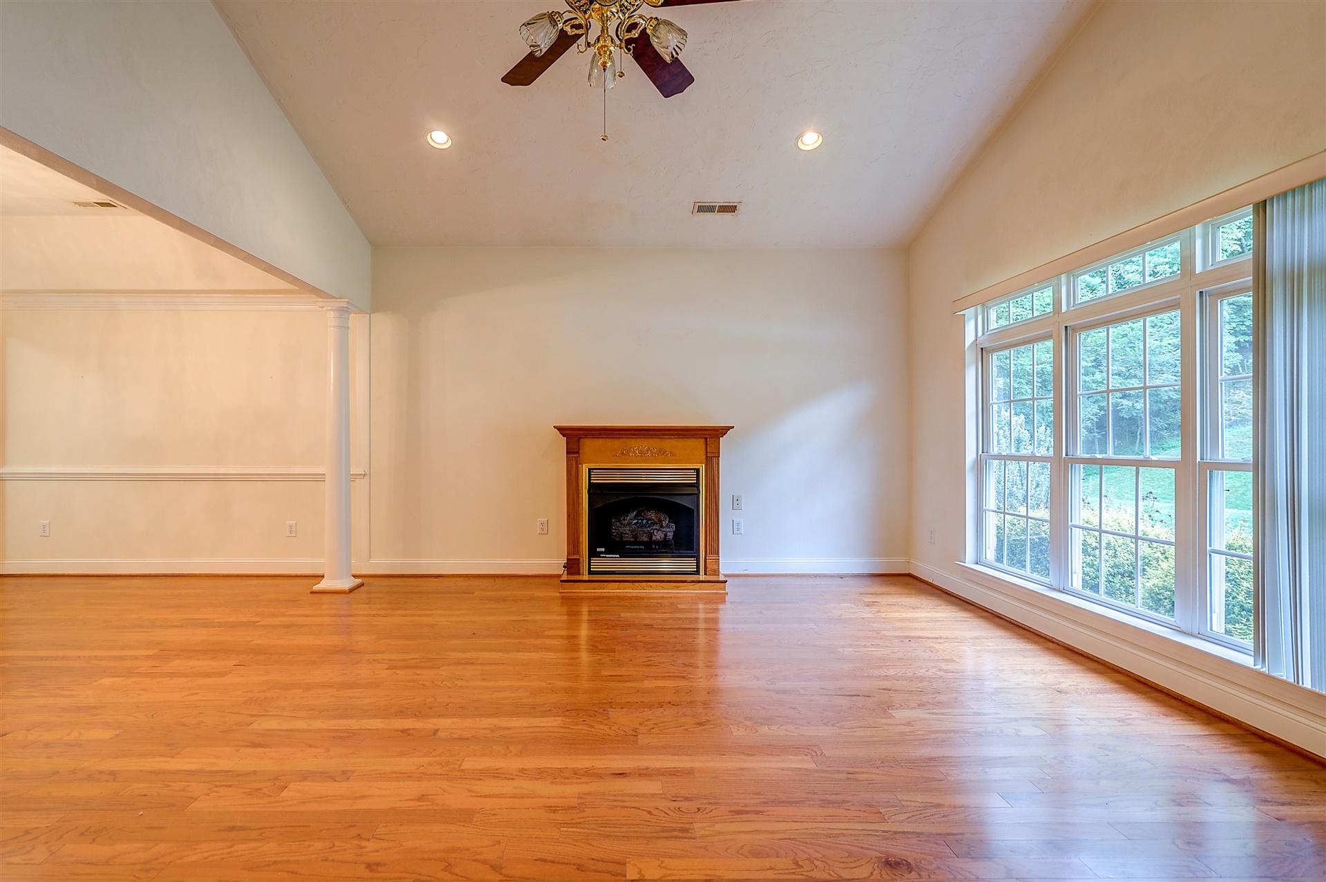 6054 Brahma Road Roanoke, VA 24018 - Photo 6 of 30 06-DSC00191_2_3_4_5