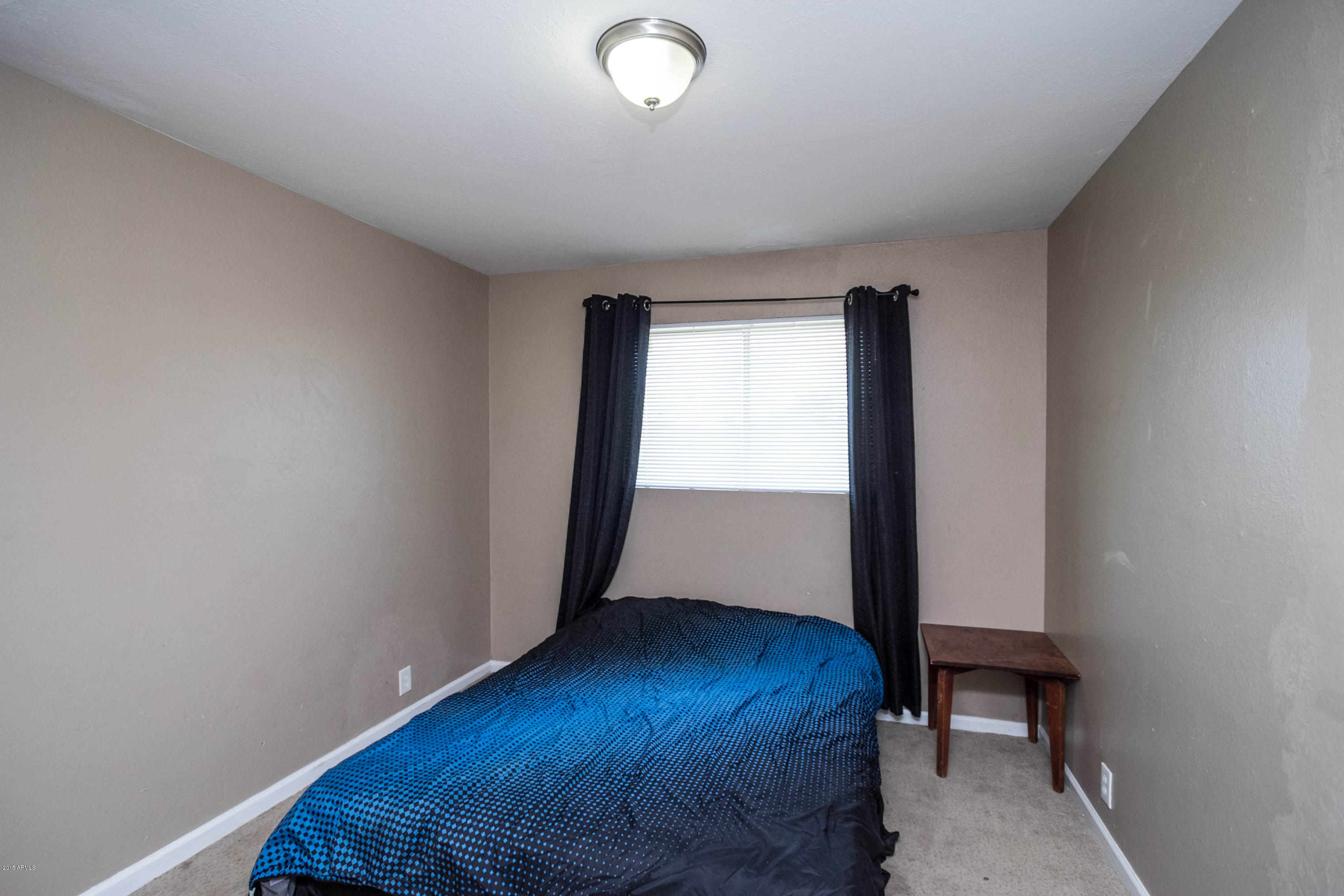 1816 East Chipman Road Phoenix, AZ 85040 - Photo 10 of 27 IMG_1977