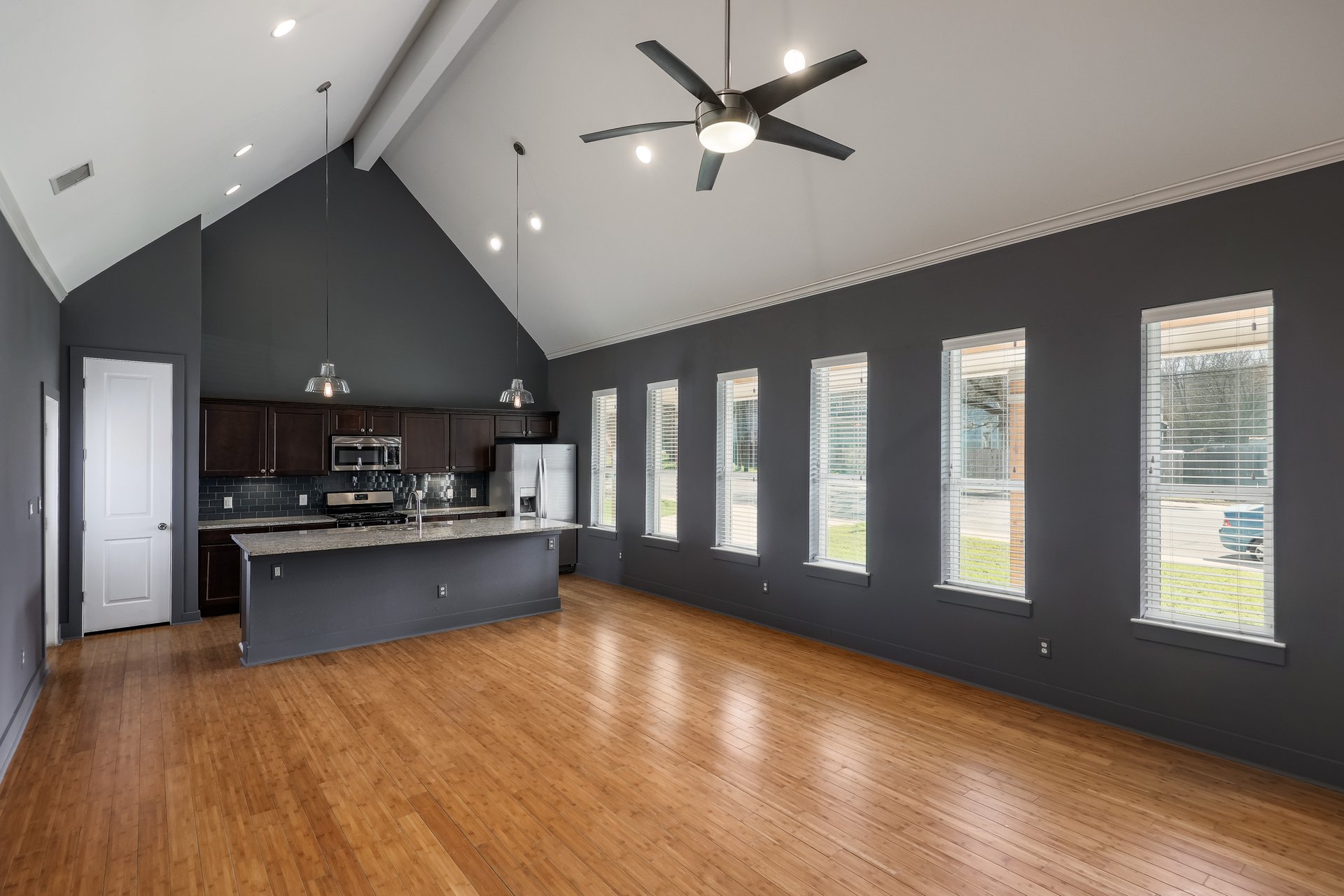 1704 Webberville Road Austin, TX 78721 - Photo 5 of 27 Gallery Image 5