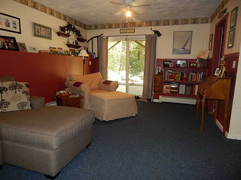 340 Devils Foot Road North Kingstown, RI 02852 - Photo 16 of 24 Den/Family/Great Room.