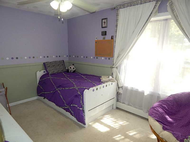 340 Devils Foot Road North Kingstown, RI 02852 - Photo 21 of 24 Bedroom.
