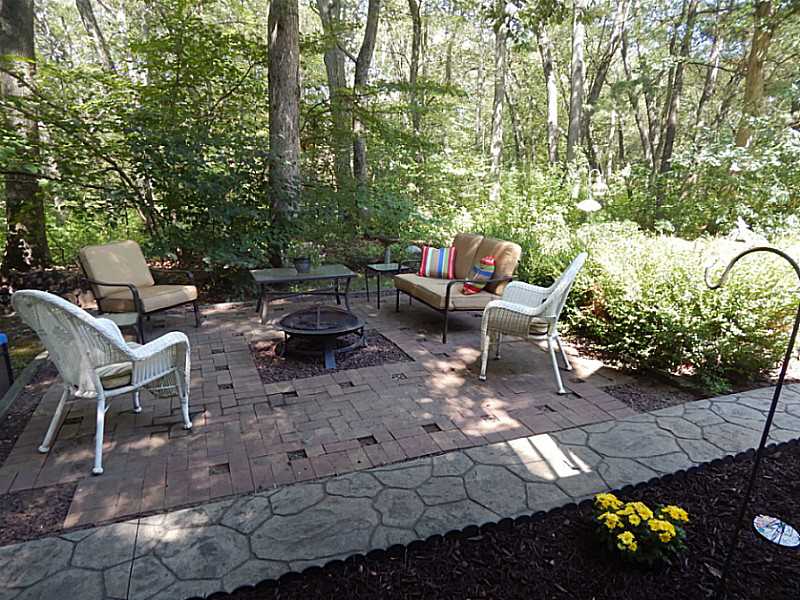 340 Devils Foot Road North Kingstown, RI 02852 - Photo 5 of 24 Exterior Back.