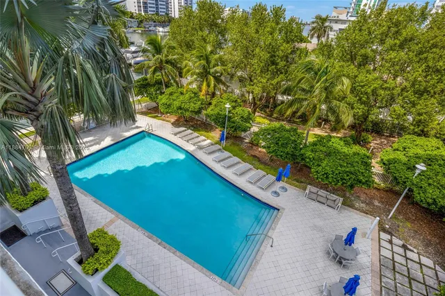 a view of a small area of the house