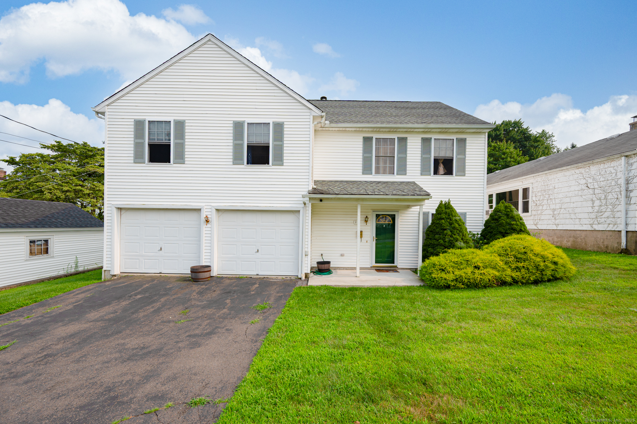 15 Acra Road Waterbury, CT 06708 - Photo 1 of 1