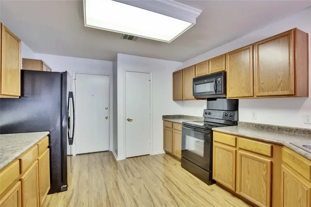 $2,100 | 6629 Doyal Drive, Austin, TX 78747