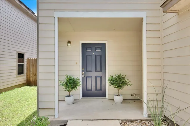 $2,100 | 6629 Doyal Drive, Austin, TX 78747