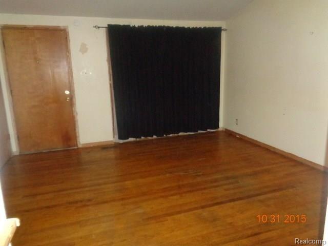 29642 Judith Street Inkster, MI 48141 - Photo 7 of 28 LIVING ROOM