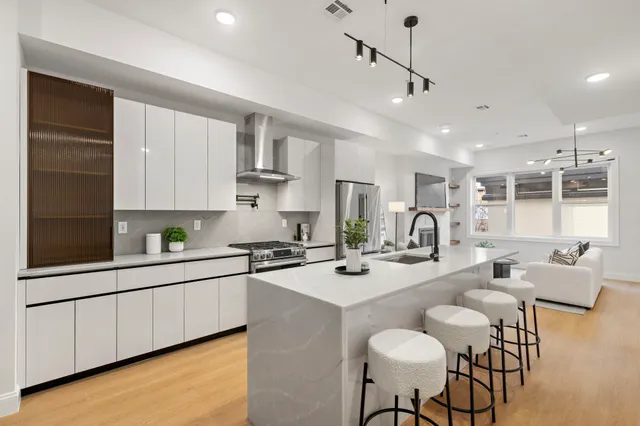 $749,000 | 192 Cambridge Avenue, Unit 2, Jersey City, NJ 07307