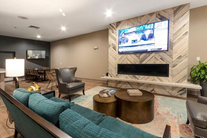 111 Center Street, Unit 355 Lake Geneva, WI 53147 - Photo 31 of 47 Upper Lobby