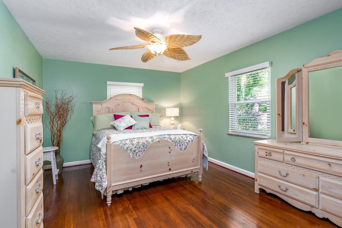 102 James Road Columbus, OH 43230 - Photo 16 of 46