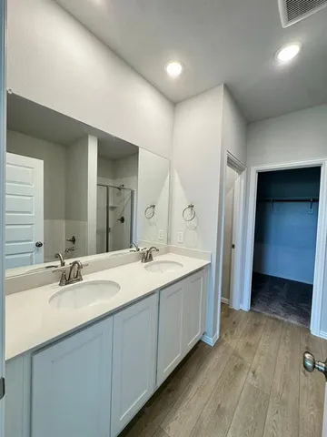 a bathroom with a tub