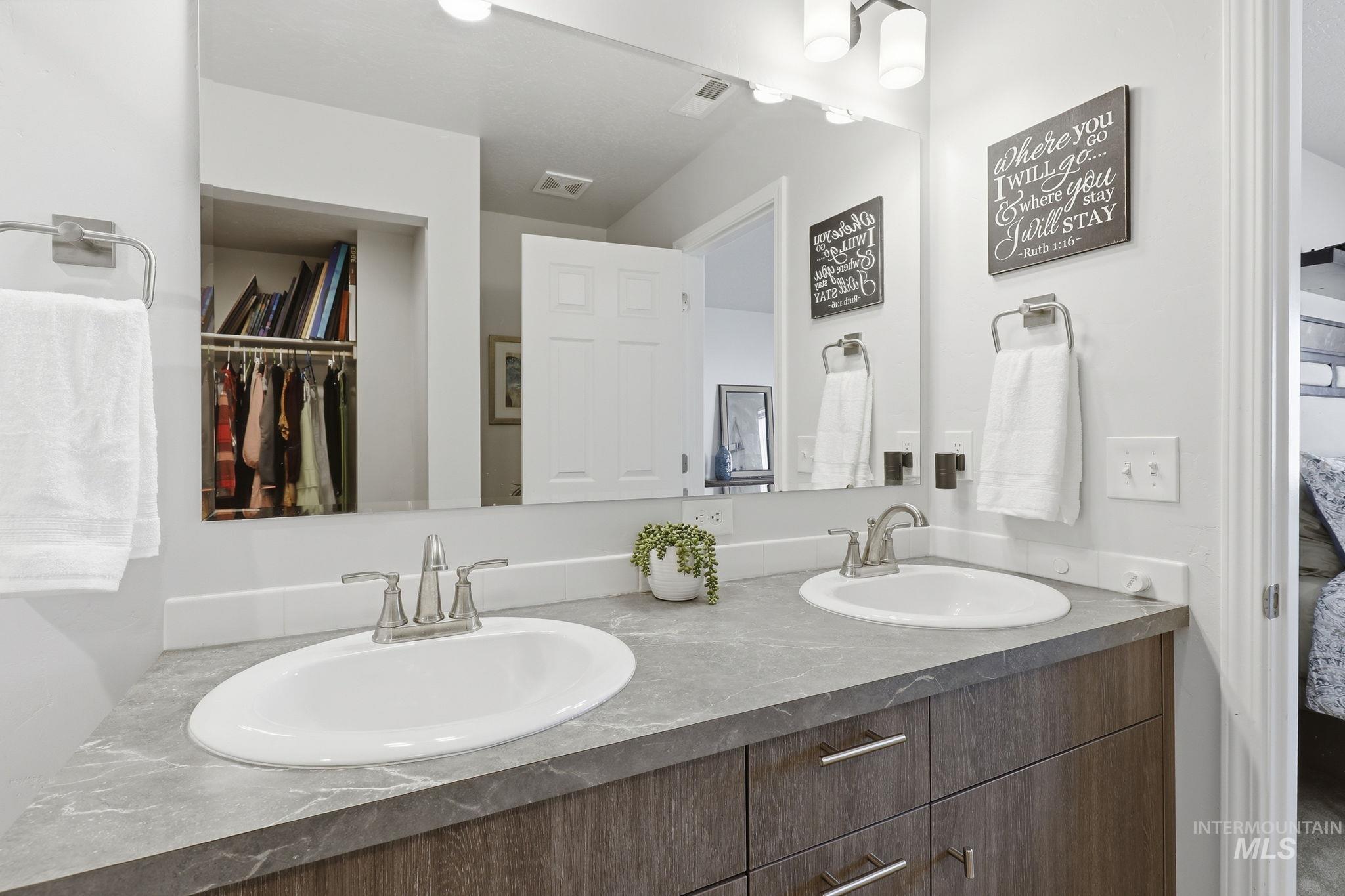 16780 Breton Way Caldwell, ID 83607 - Photo 20 of 28 Bathroom