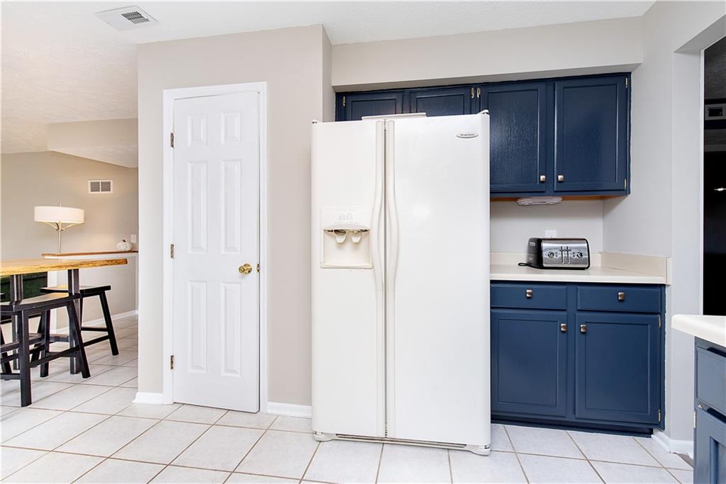 13237 Knoll Ridge Fishers, IN 46038 - Photo 11 of 29 Gallery Image 11