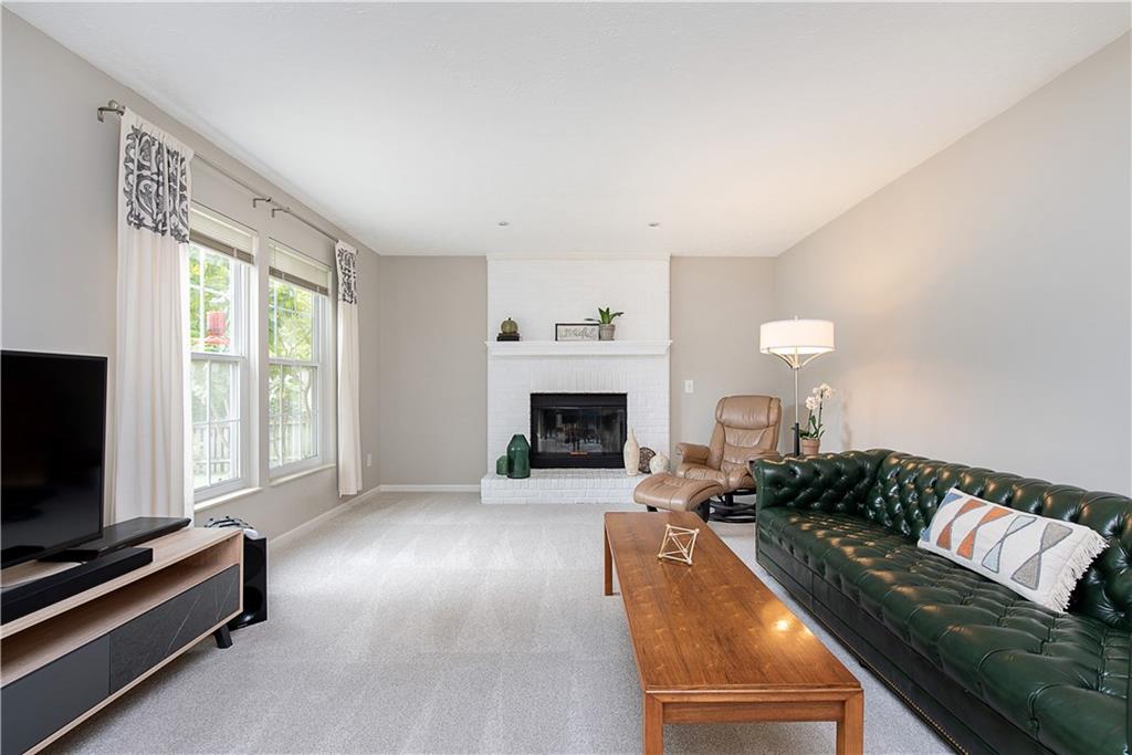 13237 Knoll Ridge Fishers, IN 46038 - Photo 12 of 29 Gallery Image 12