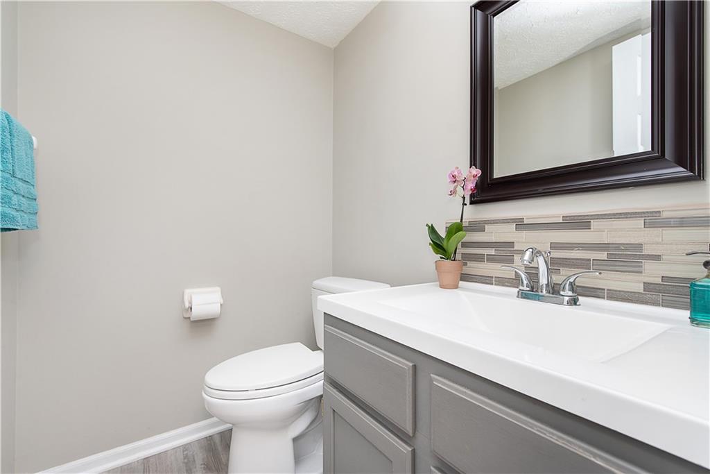13237 Knoll Ridge Fishers, IN 46038 - Photo 14 of 29 Gallery Image 14