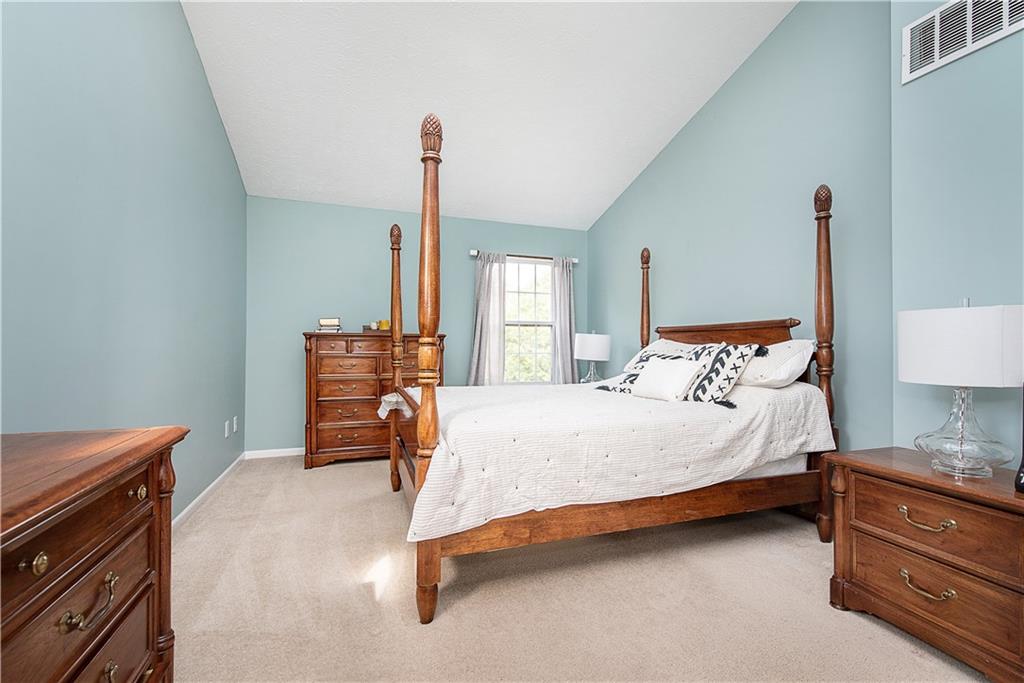 13237 Knoll Ridge Fishers, IN 46038 - Photo 15 of 29 Gallery Image 15