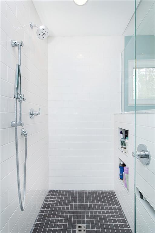13237 Knoll Ridge Fishers, IN 46038 - Photo 19 of 29 Gallery Image 19