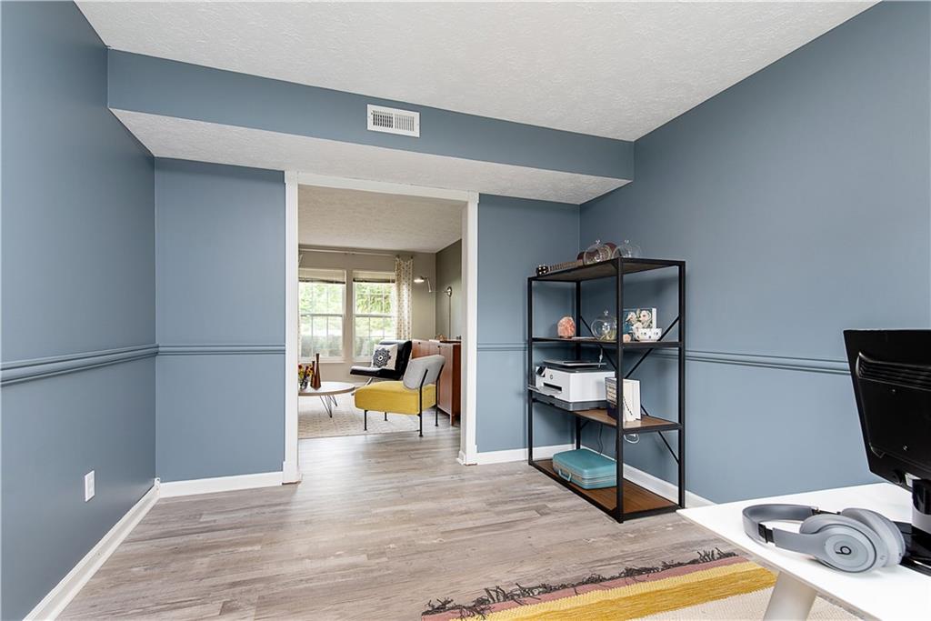 13237 Knoll Ridge Fishers, IN 46038 - Photo 7 of 29 Gallery Image 7