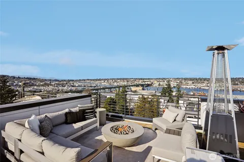 $850,000 | 1230 West Emerson Street, Seattle, WA 98119