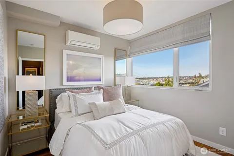 $850,000 | 1230 West Emerson Street, Seattle, WA 98119