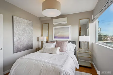 $850,000 | 1230 West Emerson Street, Seattle, WA 98119